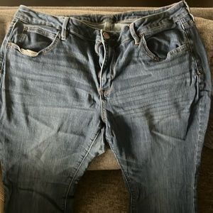 Ana Bootcut Jeans